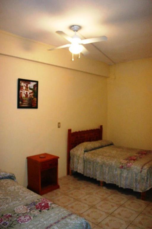 Hotel El Taxqueñito Taxco de Alarcón Habitación foto